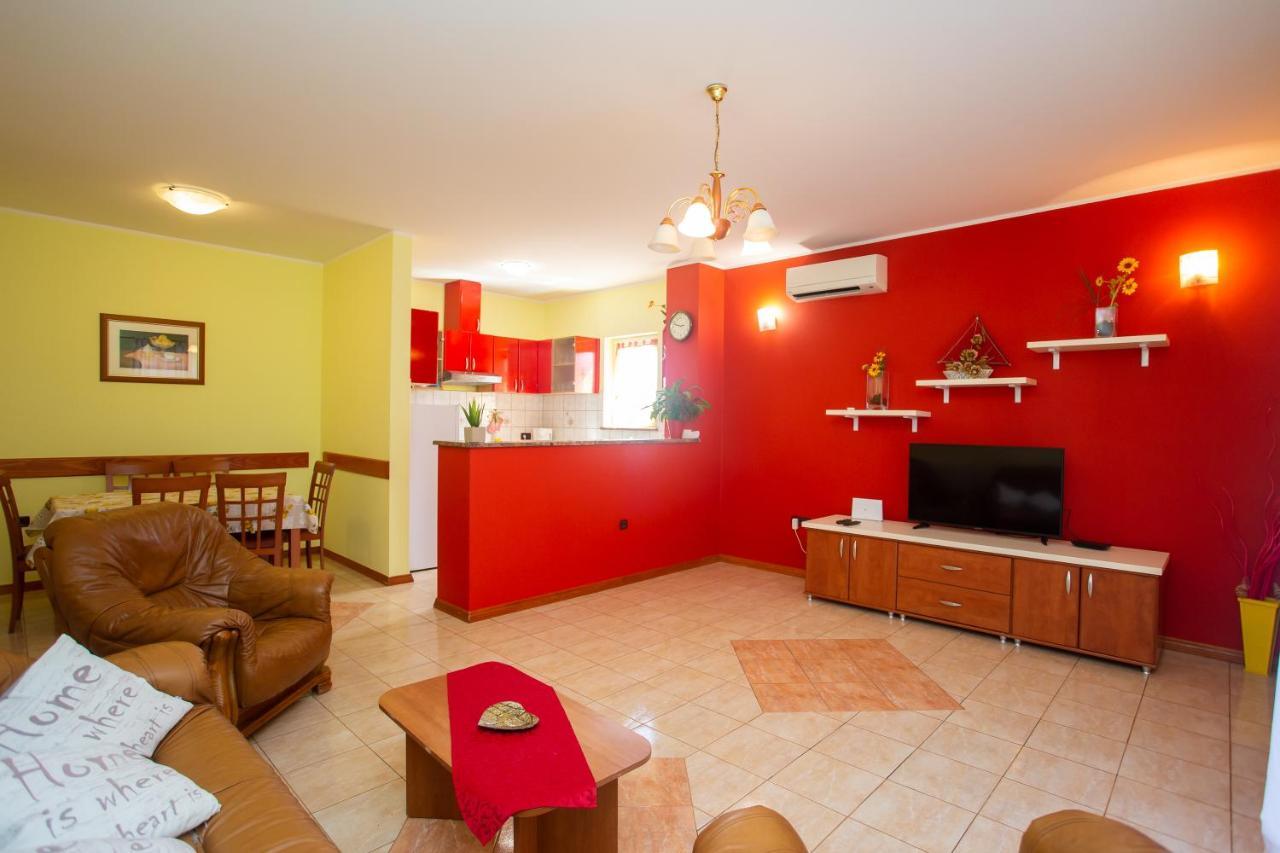 Holiday Home Labud Žminj Buitenkant foto